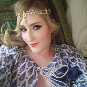 Meet your Posher, Carly